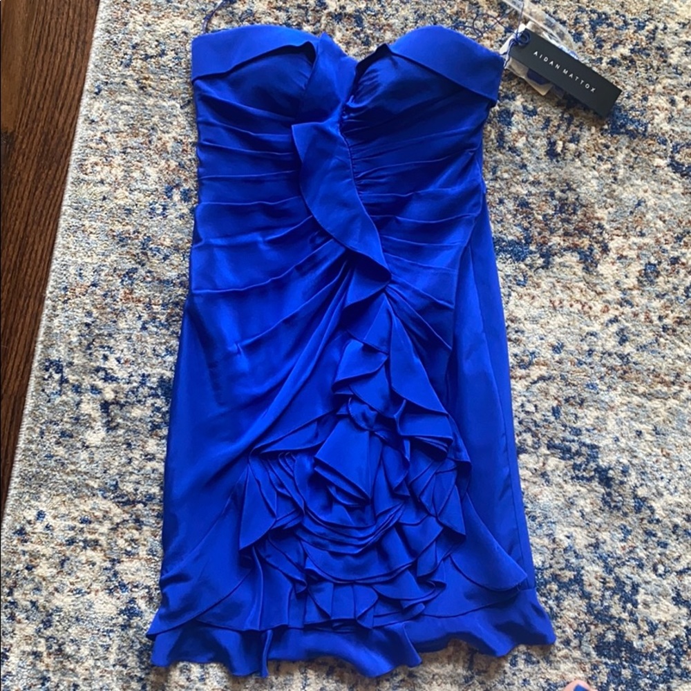 NEVER WORN— strapless blue dress